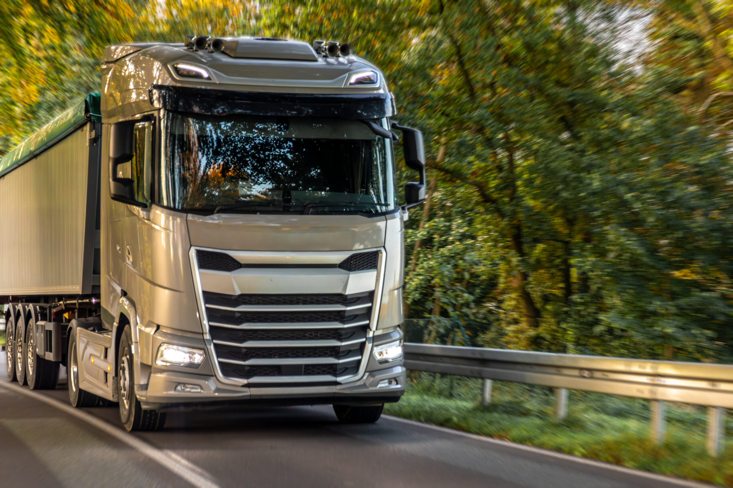 Digitale Flotte: KI bringt höchste Planungssicherheit in Ihren Transport.